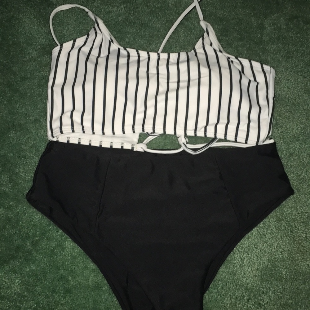 Black and white Shein bikini (: